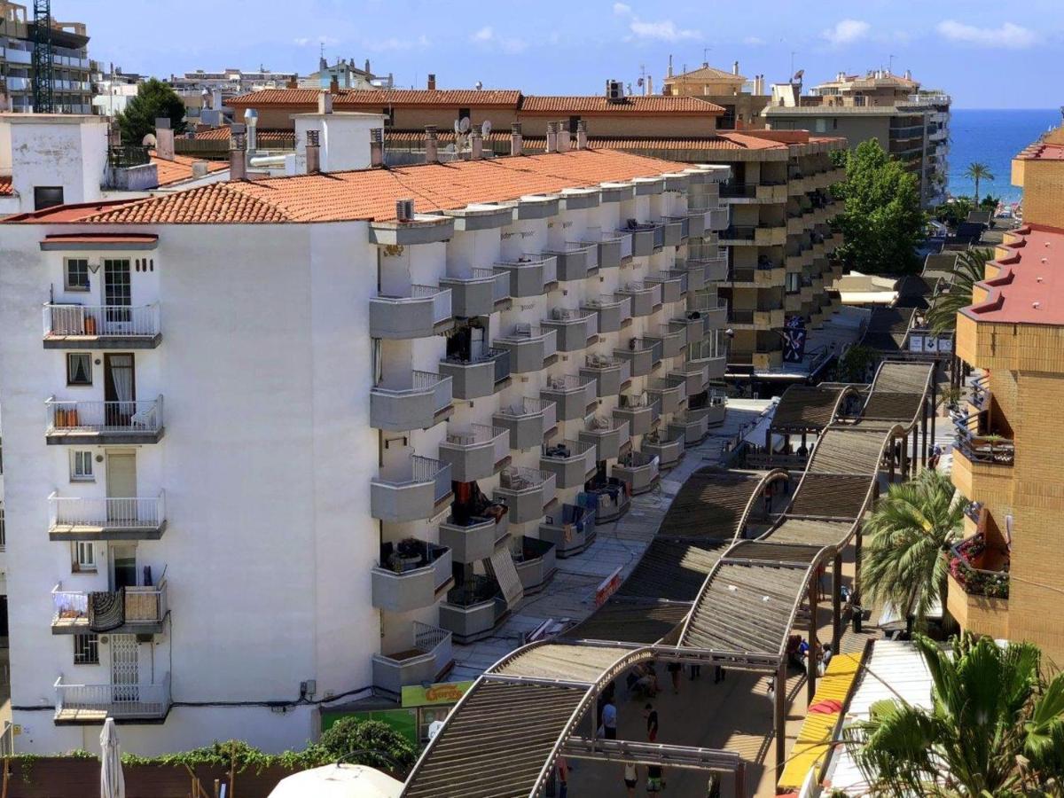Apartamentos Bahia Dorada Y Iris Salou Kültér fotó