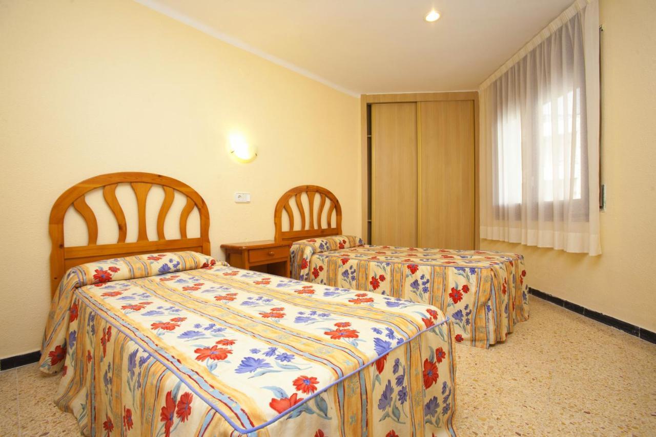 Apartamentos Bahia Dorada Y Iris Salou Kültér fotó