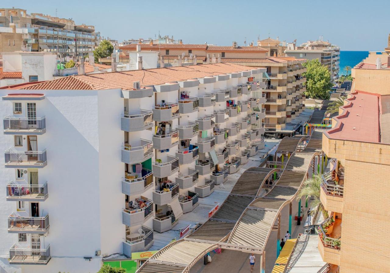 Apartamentos Bahia Dorada Y Iris Salou Kültér fotó