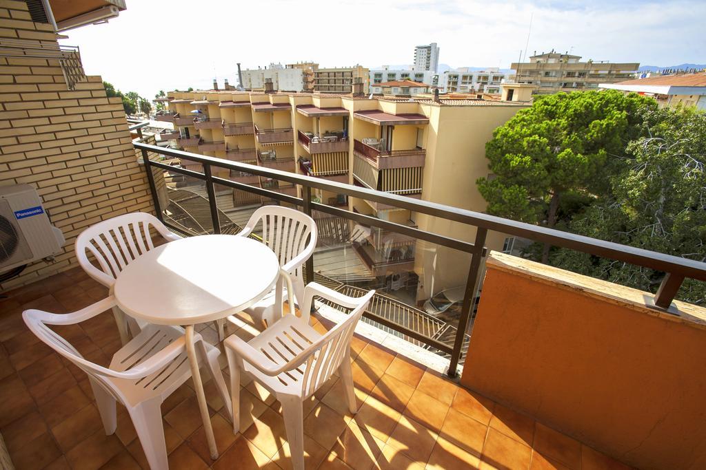 Apartamentos Bahia Dorada Y Iris Salou Kültér fotó