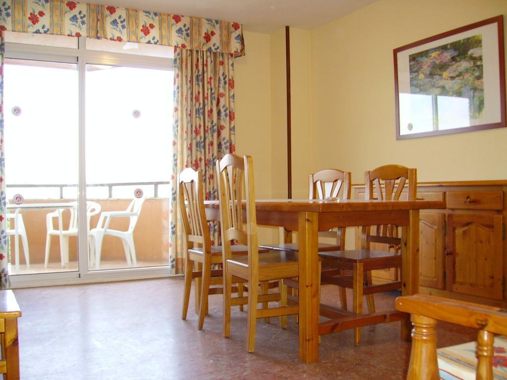 Apartamentos Bahia Dorada Y Iris Salou Kültér fotó