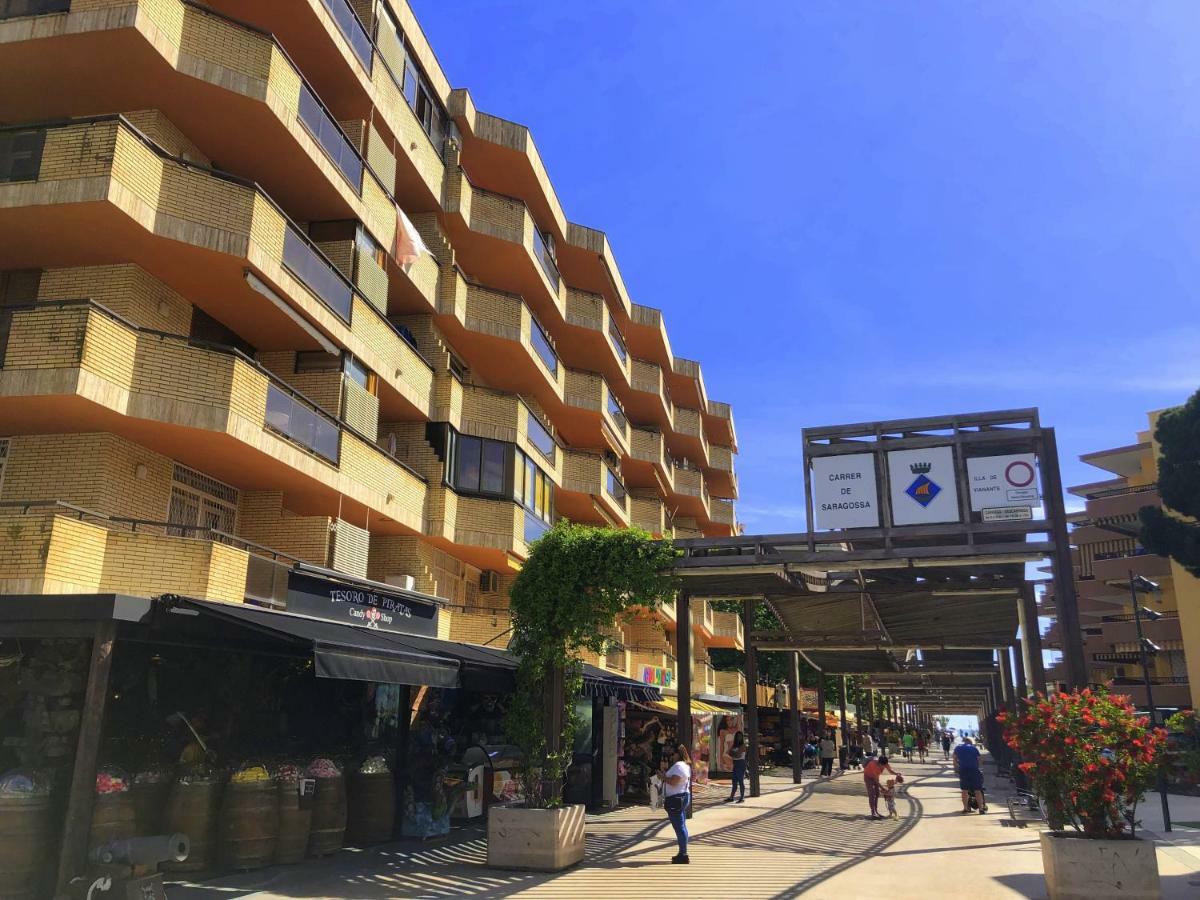 Apartamentos Bahia Dorada Y Iris Salou Kültér fotó
