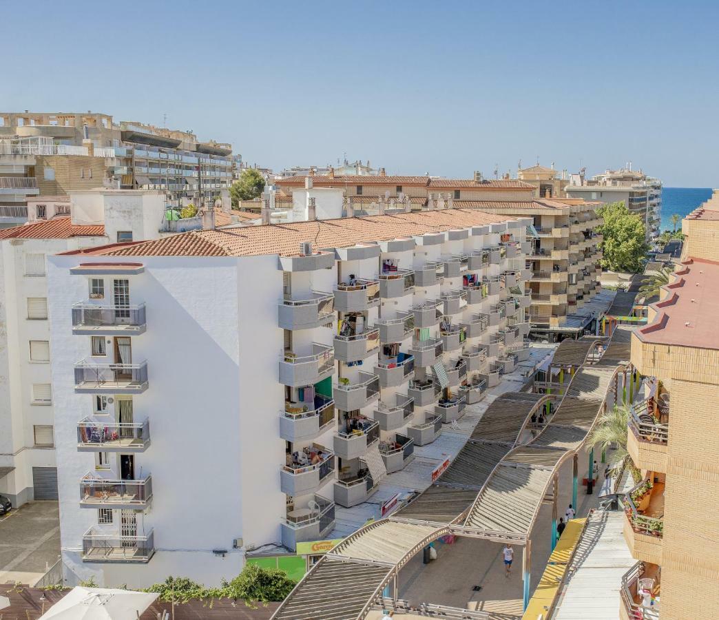 Apartamentos Bahia Dorada Y Iris Salou Kültér fotó